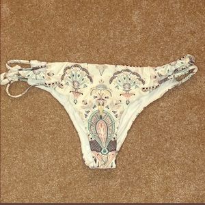 O’Neill bikini bottoms and top